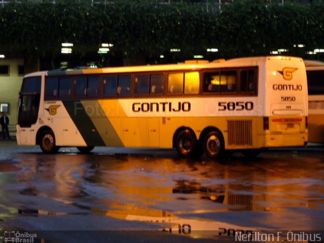 Empresa Gontijo de Transportes 5850 na cidade de Belo Horizonte, Minas Gerais, Brasil, por Nerilton F.  ônibus. Número da foto: #776620.