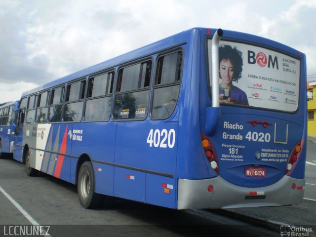 Viação Riacho Grande 4020 na cidade de São Bernardo do Campo, São Paulo, Brasil, por Luis Nunez. Número da foto: #777898.