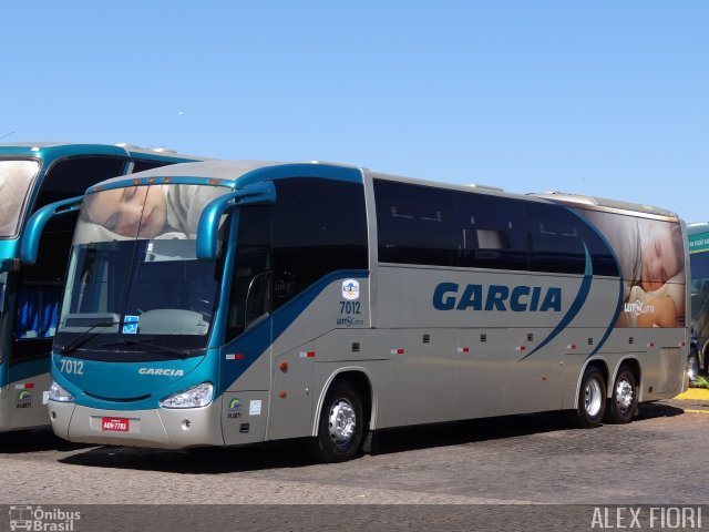 Viação Garcia 7012 na cidade de Londrina, Paraná, Brasil, por Alex Fiori. Número da foto: #782804.
