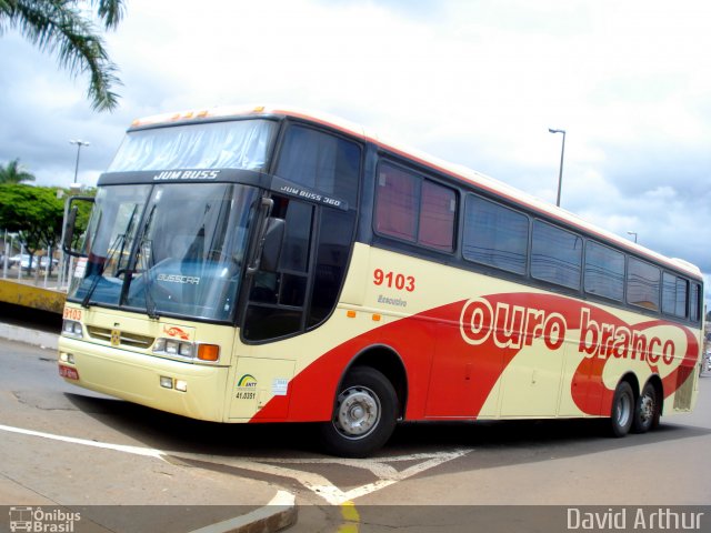 Viação Ouro Branco 9103 na cidade de Londrina, Paraná, Brasil, por David Arthur. ID da foto: 783571.