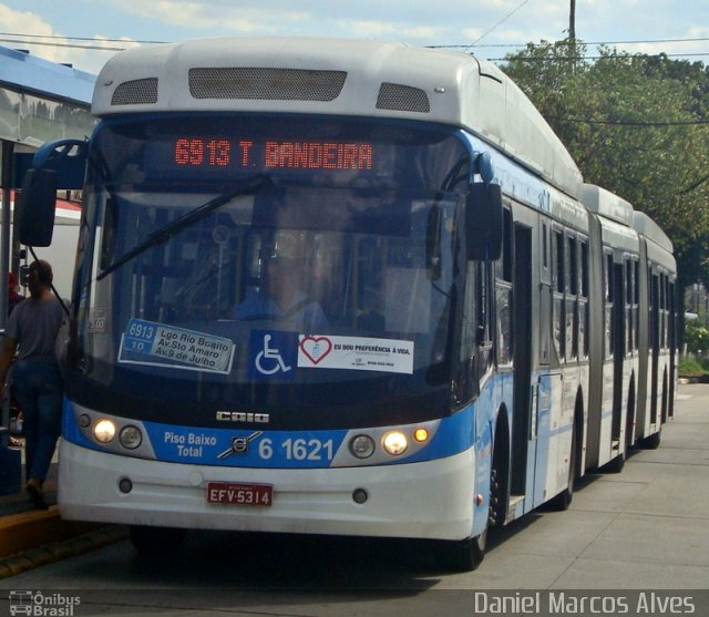 Viação Cidade Dutra 6 1621 na cidade de São Paulo, São Paulo, Brasil, por Daniel Marcos Alves . ID da foto: 784934.