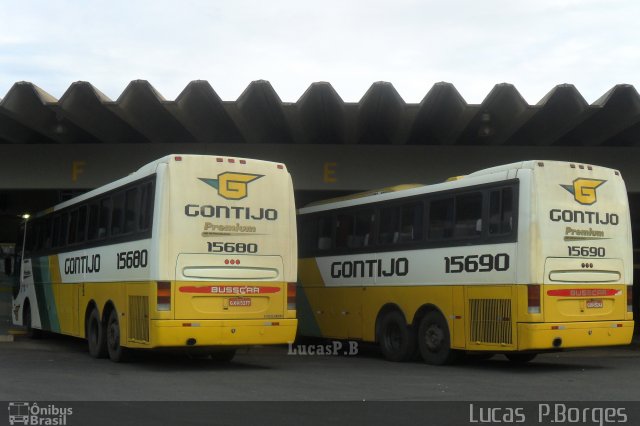 Empresa Gontijo de Transportes 15680 na cidade de Araxá, Minas Gerais, Brasil, por Lucas Borges . Número da foto: #783806.