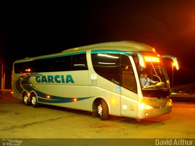 Viação Garcia 7815 na cidade de Londrina, Paraná, Brasil, por David Arthur. Número da foto: #783550.