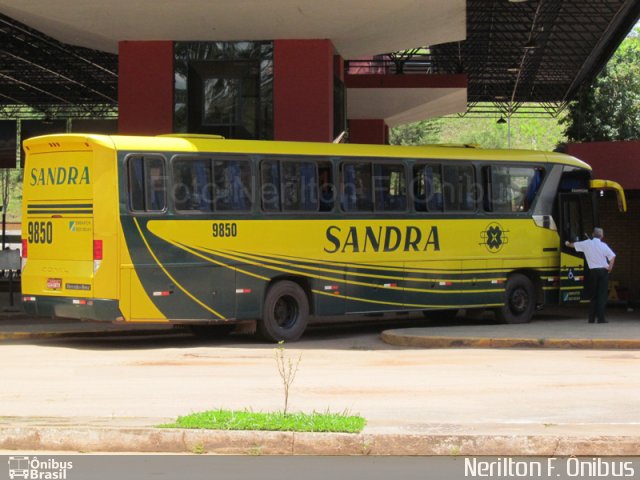 Viação Sandra 9850 na cidade de Congonhas, Minas Gerais, Brasil, por Nerilton F.  ônibus. ID da foto: 787760.