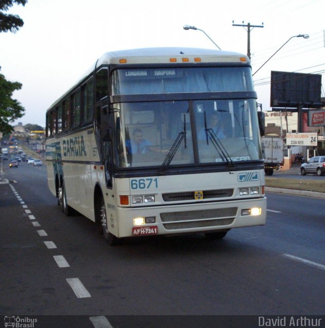 Viação Garcia 6671 na cidade de Londrina, Paraná, Brasil, por David Arthur. ID da foto: 788049.