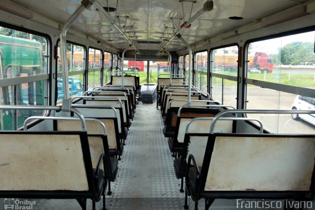 Ônibus Particulares 0001 na cidade de Assis, São Paulo, Brasil, por Francisco Ivano. Número da foto: #791552.