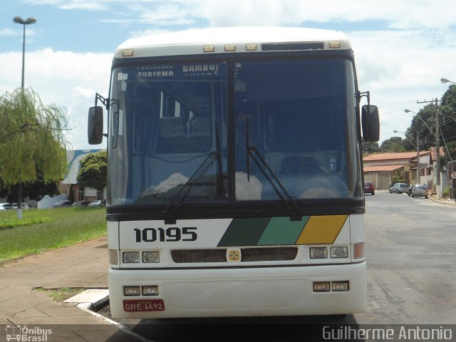 Empresa Gontijo de Transportes 10195 na cidade de Araxá, Minas Gerais, Brasil, por Guilherme Antonio. Número da foto: #791333.