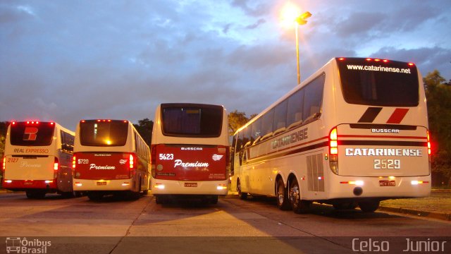 Auto Viação Catarinense 2529 na cidade de São Paulo, São Paulo, Brasil, por Celso  Junior. ID da foto: 791525.