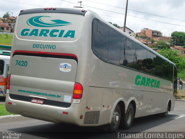 Viação Garcia 7420 na cidade de Bauru, São Paulo, Brasil, por Emanuel Corrêa Lopes. Número da foto: #793525.