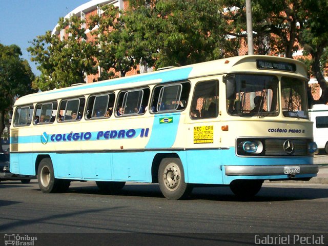 Escolares  na cidade de Rio de Janeiro, Rio de Janeiro, Brasil, por Gabriel Peclat. Número da foto: #794281.
