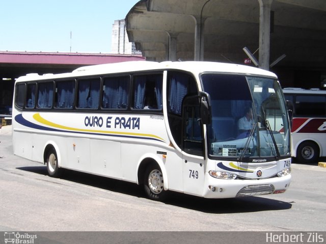Viação Ouro e Prata 749 na cidade de Porto Alegre, Rio Grande do Sul, Brasil, por Herbert Zils. Número da foto: #792896.