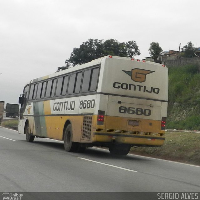 Empresa Gontijo de Transportes 8680 na cidade de Belo Horizonte, Minas Gerais, Brasil, por Sergio Alves. ID da foto: 797191.