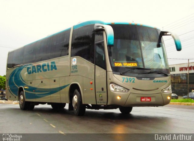 Viação Garcia 7392 na cidade de Londrina, Paraná, Brasil, por David Arthur. ID da foto: 803122.