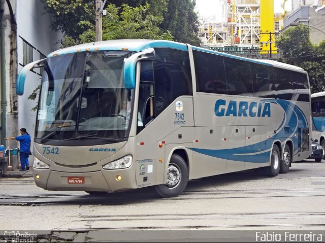 Viação Garcia 7542 na cidade de Rio de Janeiro, Rio de Janeiro, Brasil, por Fábio Ferreira. ID da foto: 804799.