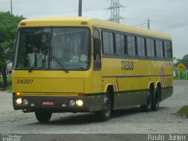 Viação Itapemirim 24207 na cidade de Campos dos Goytacazes, Rio de Janeiro, Brasil, por Paulo  Junior. Número da foto: #807758.