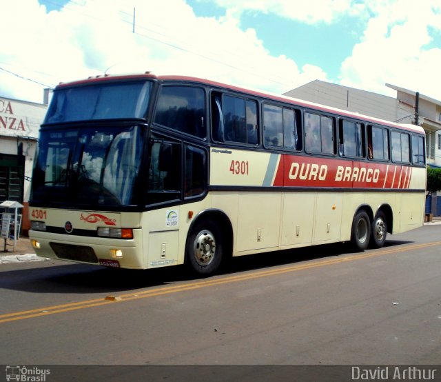 Viação Ouro Branco 4301 na cidade de Tamarana, Paraná, Brasil, por David Arthur. ID da foto: 809665.