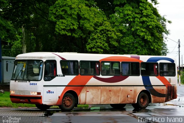 AVOA - Auto Viação Ourinhos Assis 5051 na cidade de Paraguaçu Paulista, São Paulo, Brasil, por Francisco Ivano. Número da foto: #817872.