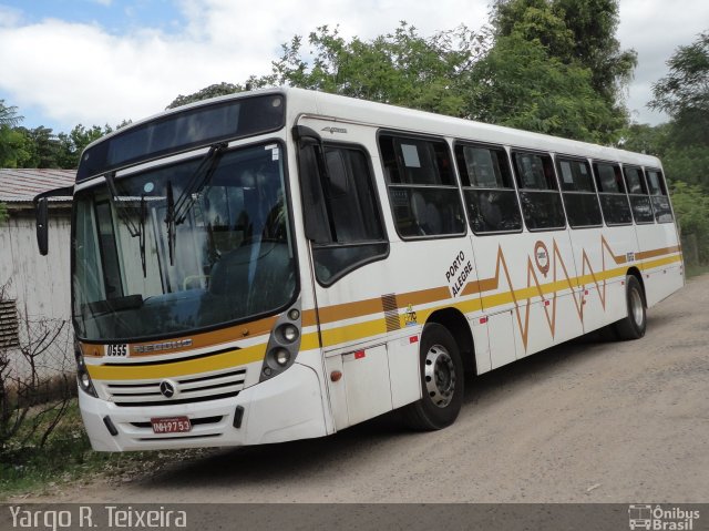 Companhia Carris Porto-Alegrense 0555 na cidade de Porto Alegre, Rio Grande do Sul, Brasil, por Yargo Ribeiro Teixeira. Número da foto: #818053.