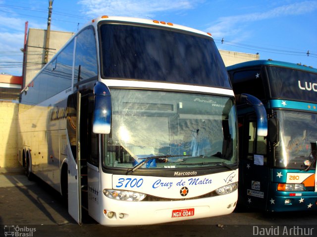 Viação Cruz de Malta Turismo 3700 na cidade de São Paulo, São Paulo, Brasil, por David Arthur. Número da foto: #766881.