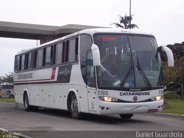 Auto Viação Catarinense 2305 na cidade de Florianópolis, Santa Catarina, Brasil, por Daniel Guardiola. ID da foto: 770240.