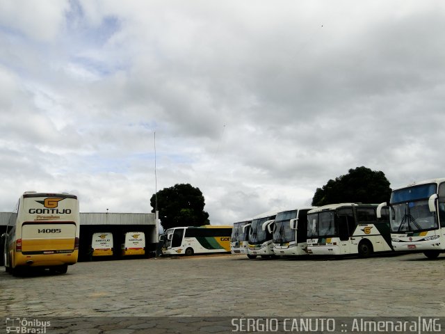 Empresa Gontijo de Transportes Garagem AMJ na cidade de Almenara, Minas Gerais, Brasil, por Sérgio Augusto Braga Canuto. ID da foto: 771459.