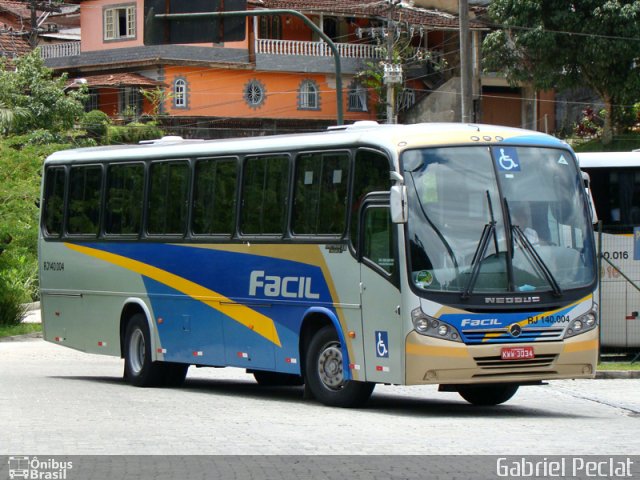 Fácil Transportes e Turismo RJ 140.004 na cidade de Petrópolis, Rio de Janeiro, Brasil, por Gabriel Peclat. ID da foto: 772955.