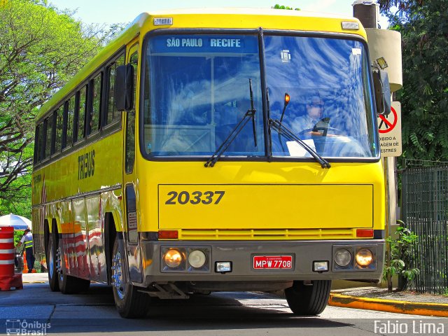 Viação Itapemirim 20337 na cidade de São Paulo, São Paulo, Brasil, por Fabio Lima. ID da foto: 1317228.