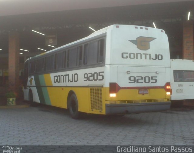 Empresa Gontijo de Transportes 9205 na cidade de Coronel Fabriciano, Minas Gerais, Brasil, por Graciliano Santos Passos. ID da foto: 1315943.