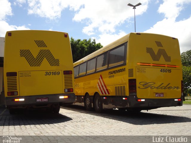 Viação Itapemirim 45015 na cidade de Sooretama, Espírito Santo, Brasil, por Luiz Claudio . Número da foto: #1317411.