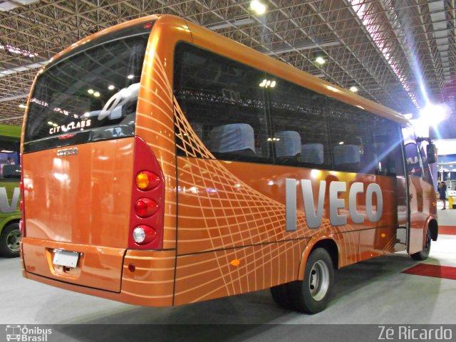 Iveco CITYCLASS EXECUTIVO na cidade de Rio de Janeiro, Rio de Janeiro, Brasil, por Zé Ricardo Reis. Número da foto: #1339680.