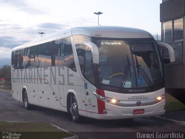 Auto Viação Catarinense 3325 na cidade de Florianópolis, Santa Catarina, Brasil, por Daniel Guardiola. Número da foto: #1346880.