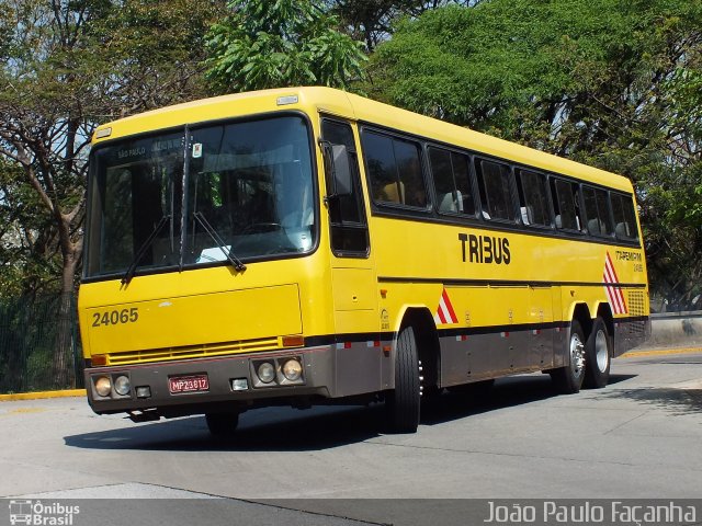 Viação Itapemirim 24065 na cidade de São Paulo, São Paulo, Brasil, por João Paulo Façanha. ID da foto: 1349845.