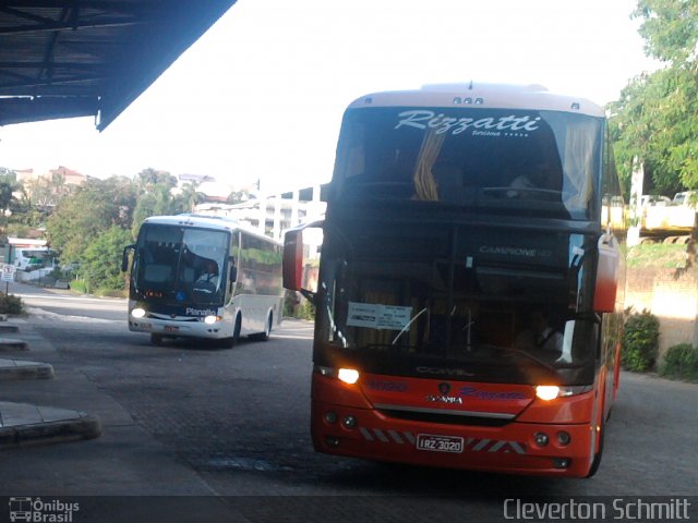 Rizzatti Turismo 3020 na cidade de Santa Maria, Rio Grande do Sul, Brasil, por Cleverton Schmitt. Número da foto: #1319356.