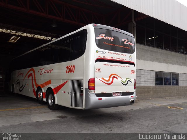 Sany Tour 2500 na cidade de São Paulo, São Paulo, Brasil, por Luciano Miranda. Número da foto: #1318122.