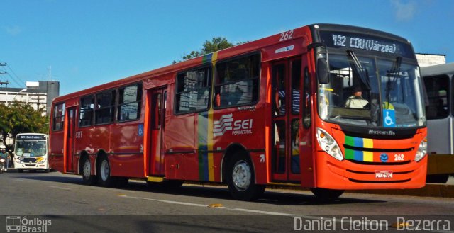 CRT - Cidade do Recife Transportes 262 na cidade de Recife, Pernambuco, Brasil, por Daniel Cleiton  Bezerra. ID da foto: 1317984.