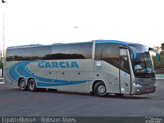Viação Garcia 7352 na cidade de Paranavaí, Paraná, Brasil, por Robson Alves. Número da foto: #1354964.