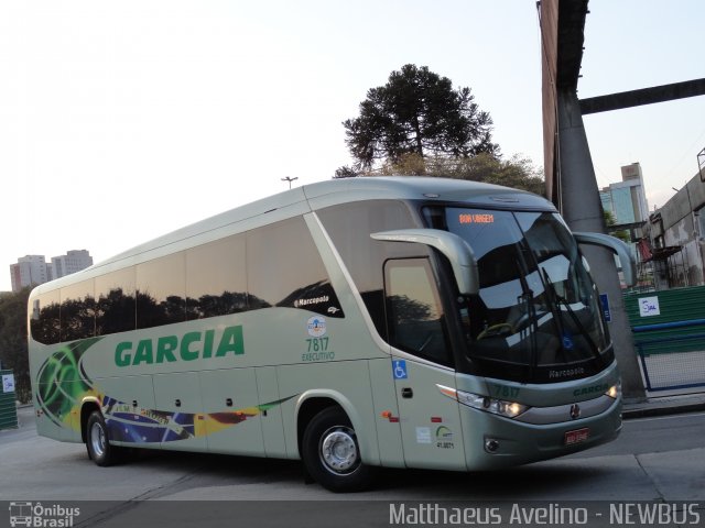 Viação Garcia 7817 na cidade de Curitiba, Paraná, Brasil, por Matthaeus Johnnattan Avelino. Número da foto: #1354948.