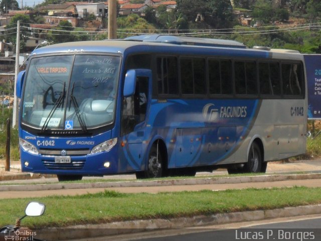 Fagundes Construção e Mineração C-1042 na cidade de Araxá, Minas Gerais, Brasil, por Lucas Borges . Número da foto: #1354974.