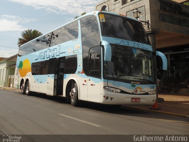 Transportadora Turística Natal 2000 na cidade de Araxá, Minas Gerais, Brasil, por Guilherme Antonio. Número da foto: #1355780.