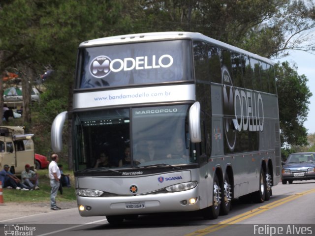 Banda Modello 8649 na cidade de Pelotas, Rio Grande do Sul, Brasil, por Felipe Alves. Número da foto: #1359069.