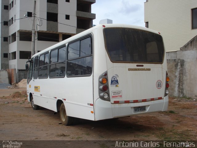 Van Tour Locações e Fretamento 6015 na cidade de João Monlevade, Minas Gerais, Brasil, por Antonio Carlos Fernandes. ID da foto: 1361782.