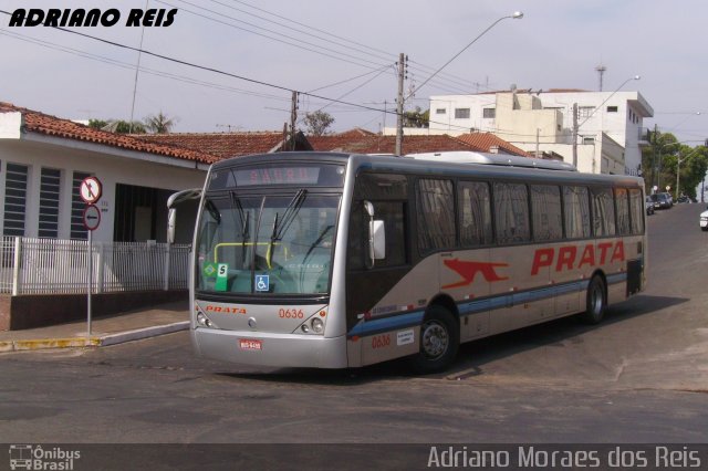 Expresso de Prata 0636 na cidade de Agudos, São Paulo, Brasil, por Adriano Moraes dos Reis. ID da foto: 1370544.