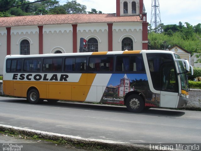 Viação Bassamar 1015 na cidade de Coronel Pacheco, Minas Gerais, Brasil, por Luciano Miranda. Número da foto: #1370510.