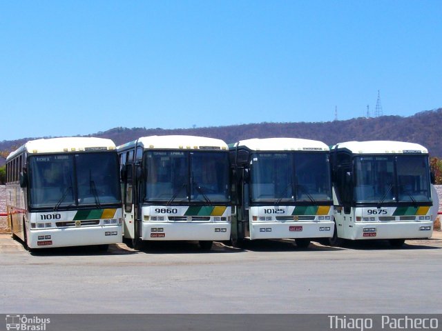 Empresa Gontijo de Transportes 11010 na cidade de Montes Claros, Minas Gerais, Brasil, por Thiago  Pacheco. ID da foto: 1319729.