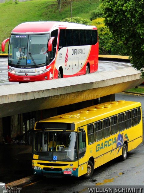 Viação Garcia 7647 na cidade de Londrina, Paraná, Brasil, por Willian Schimitt. ID da foto: 1375532.