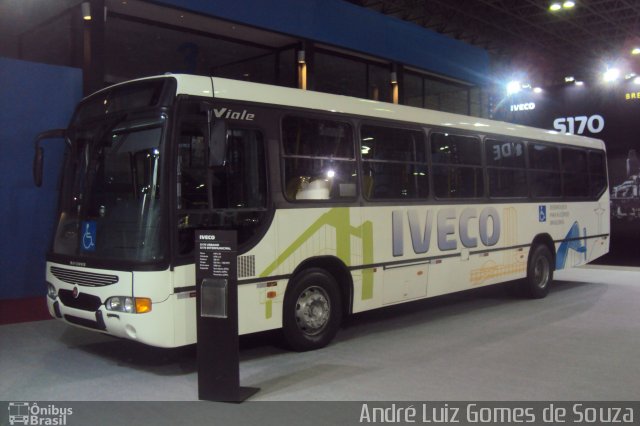 Iveco IVECO na cidade de Rio de Janeiro, Rio de Janeiro, Brasil, por André Luiz Gomes de Souza. Número da foto: #1325894.