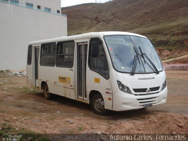 Van Tour Locações e Fretamento 6015 na cidade de João Monlevade, Minas Gerais, Brasil, por Antonio Carlos Fernandes. ID da foto: 1329355.