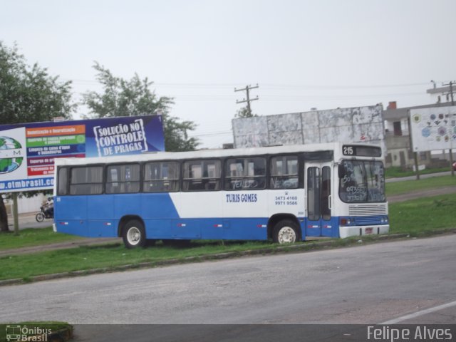 Ônibus Particulares 215 na cidade de Rio Grande, Rio Grande do Sul, Brasil, por Felipe Alves. ID da foto: 1332325.