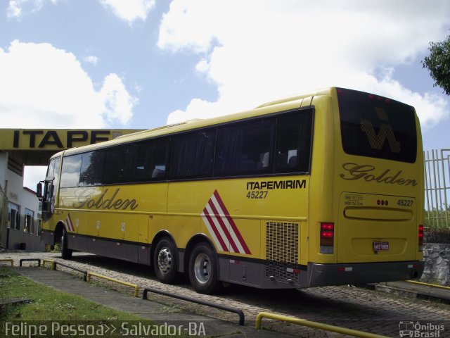 Viação Itapemirim 45227 na cidade de Salvador, Bahia, Brasil, por Felipe Pessoa de Albuquerque. ID da foto: 1379631.