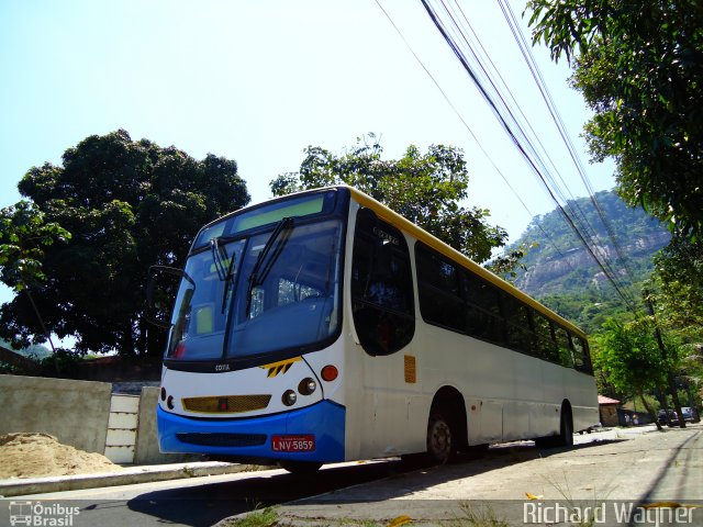 Ônibus Particulares LNV-5859 na cidade de Guapimirim, Rio de Janeiro, Brasil, por Richard Wagner. ID da foto: 1398148.